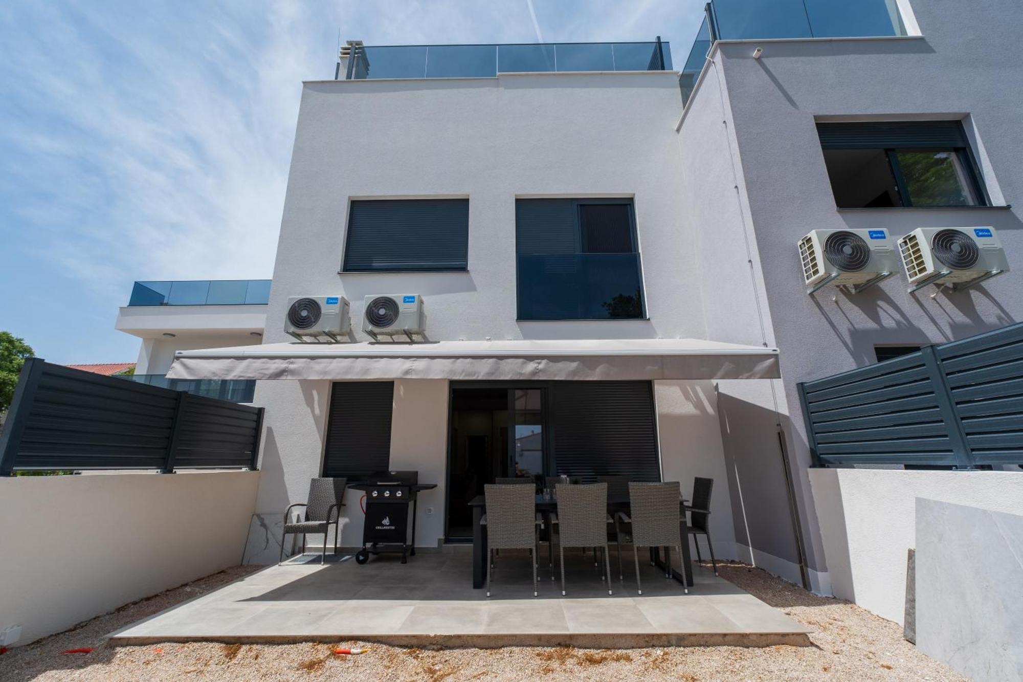 Three-Bedroom Premium Holiday Home Atmosfera With Private Pool&Sauna Vodice Dış mekan fotoğraf